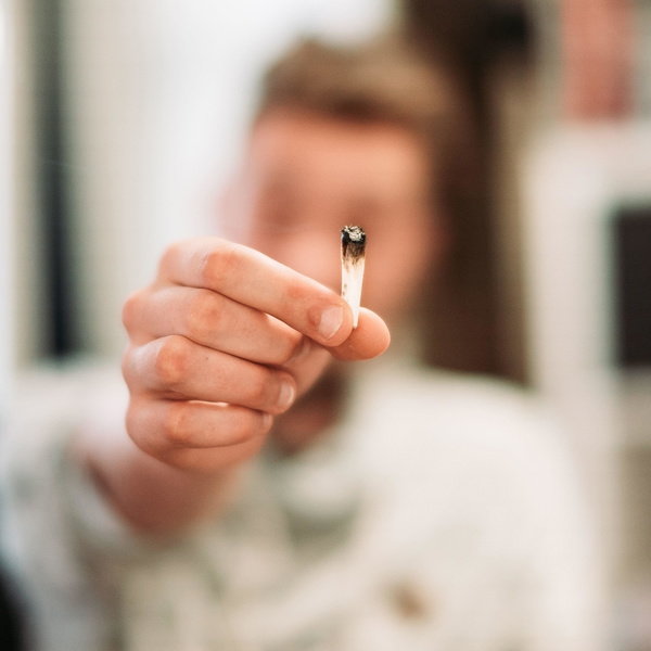 Artwork for Confused, but with a blunt