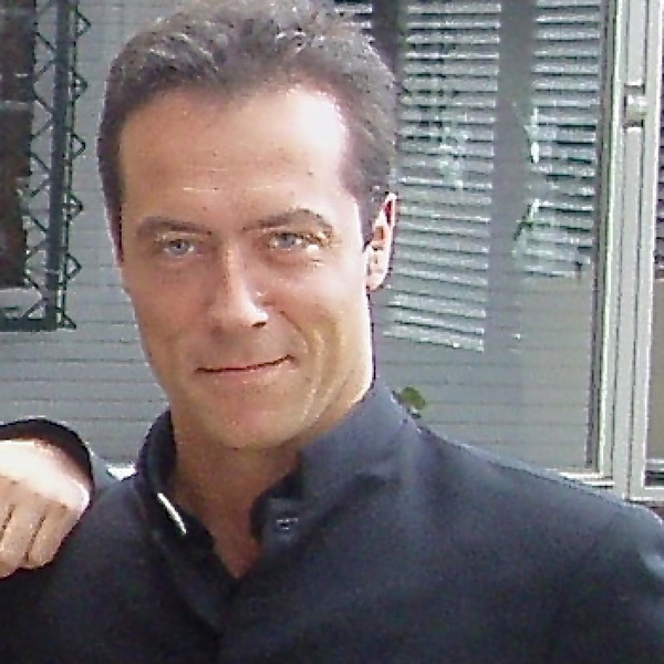 Artwork for Pater Ugalde. Tu cura en la red