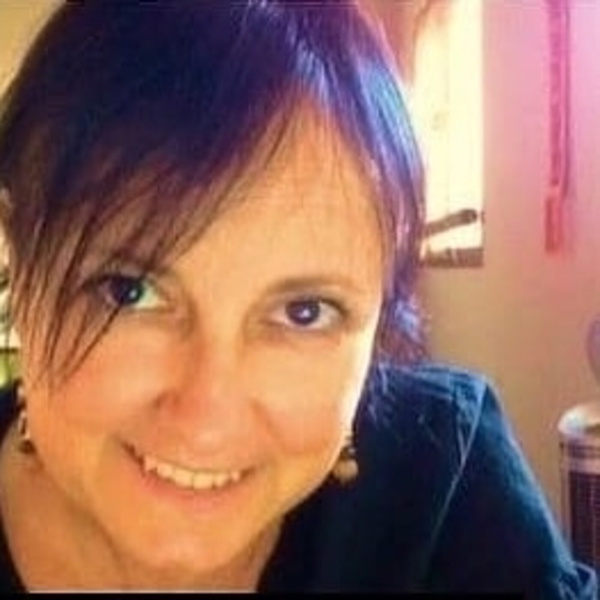 Artwork for MARINA TIRADO EN TESIS DE GRADO