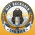 Mit Rucksack und Bier