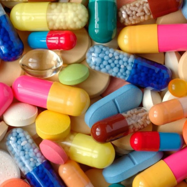 Artwork for MontielRamírez_PaulinaSiobhain_Automedicación